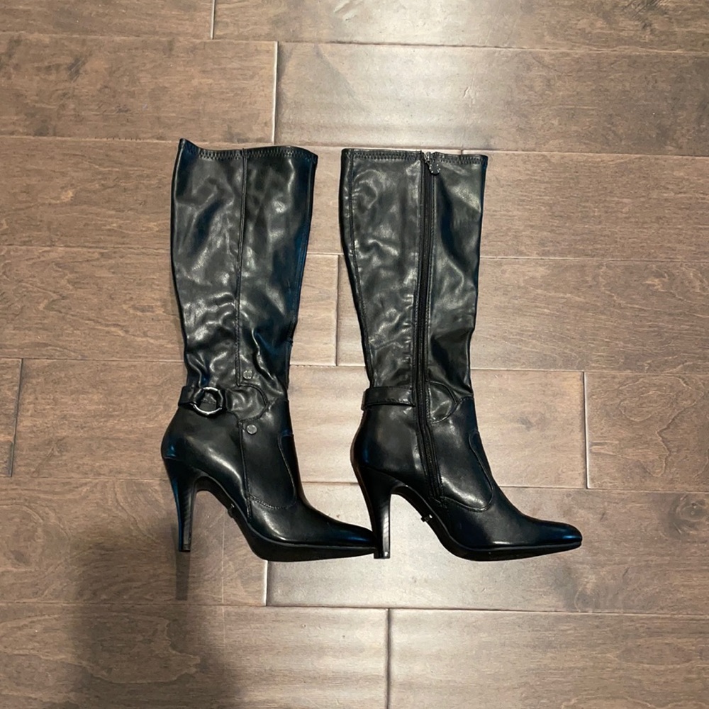 Dana Buchman black boots stiletto heel